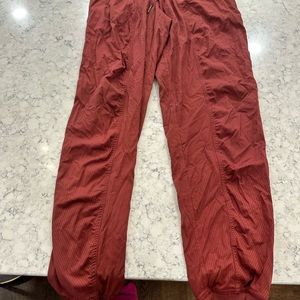 Lululemon dance joggers size 4- new with tags